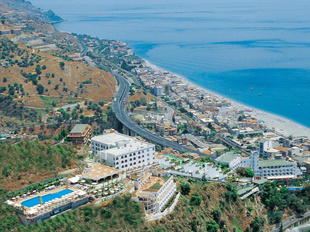 Hotel Le Terrazze Letojanni Exterior foto