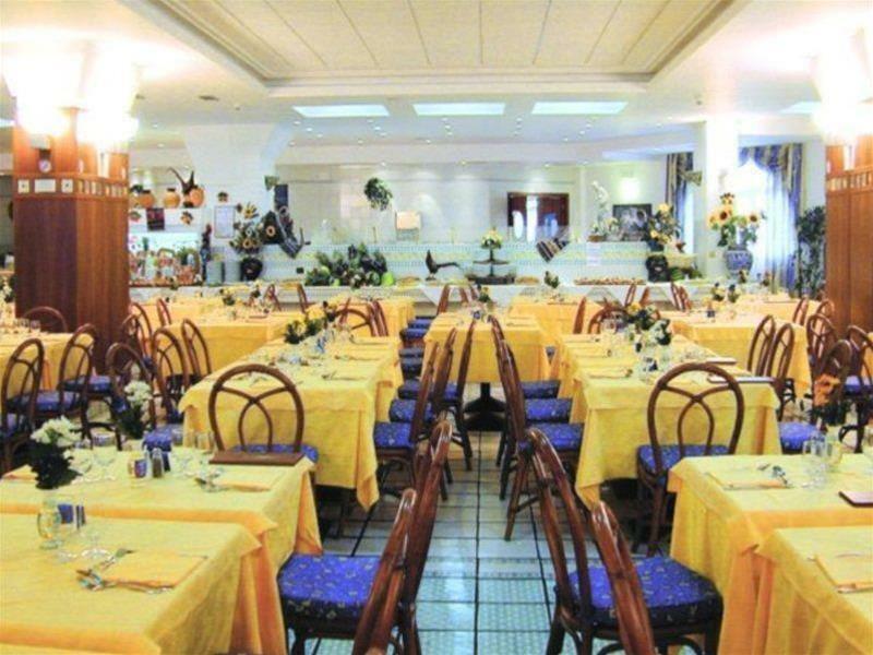 Hotel Le Terrazze Letojanni Exterior foto